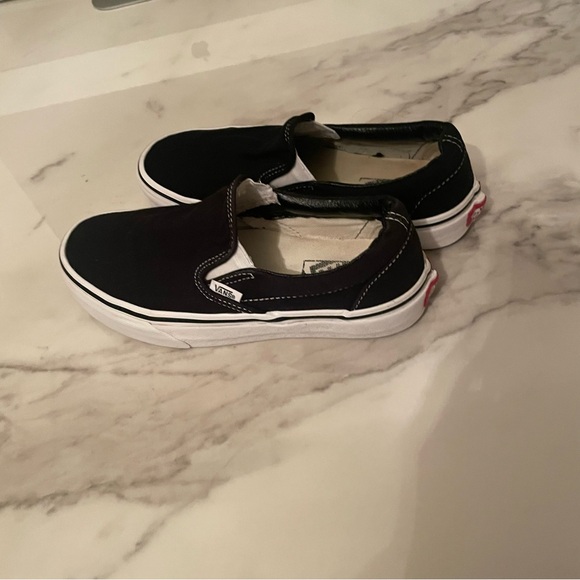 Black slip on Vans trainers - Picture 9 of 9